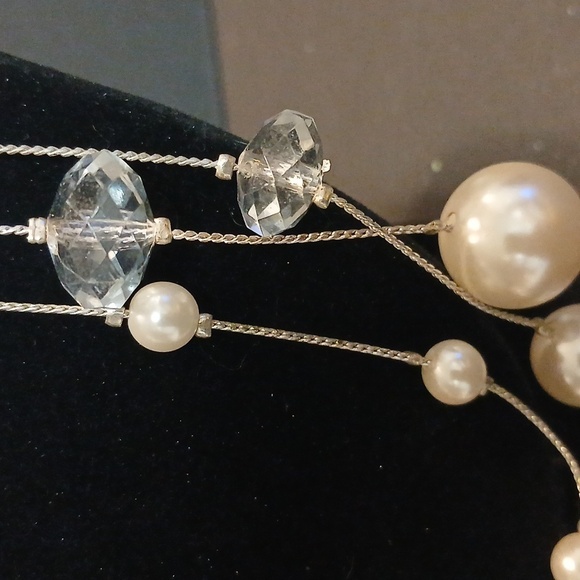 RMN triple layer faux peal necklace - Picture 2 of 8